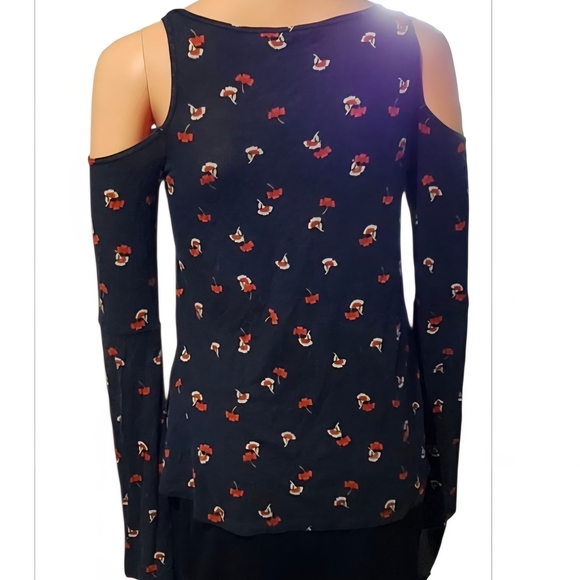 Aeropostale Black Floral Bell Sleeve Top - Picture 3 of 8